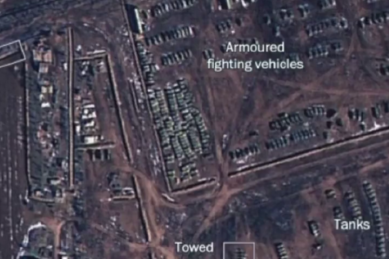 Satelitske snimke vojnog skladišta na Krimu