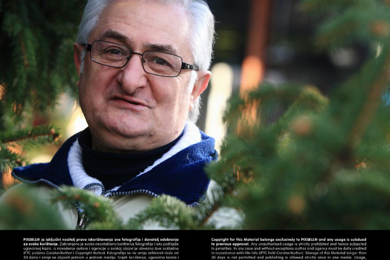 '22.12.2011., Zagreb - Ilija Rkman, predsjednik udruge Potrosac.  Photo: Zeljko Hladika/PIXSELL'
