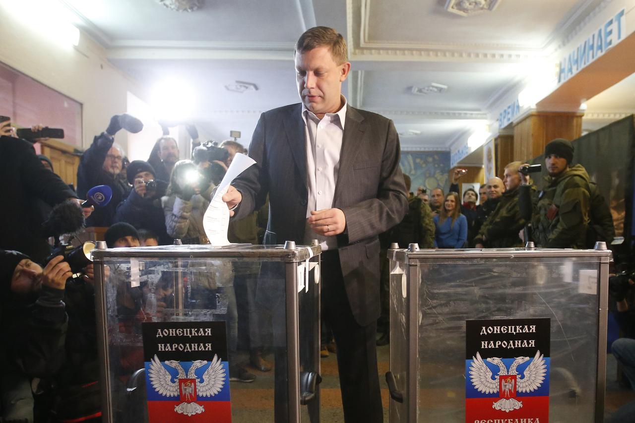 Alexander Zakharchenko, separatist leader of the self-proclaimed Donetsk People's Republic, casts a ballot during its leadership and local parliamentary elections at a polling station in Donetsk November 2, 2014. Pro-Russian separatists will vote to set u