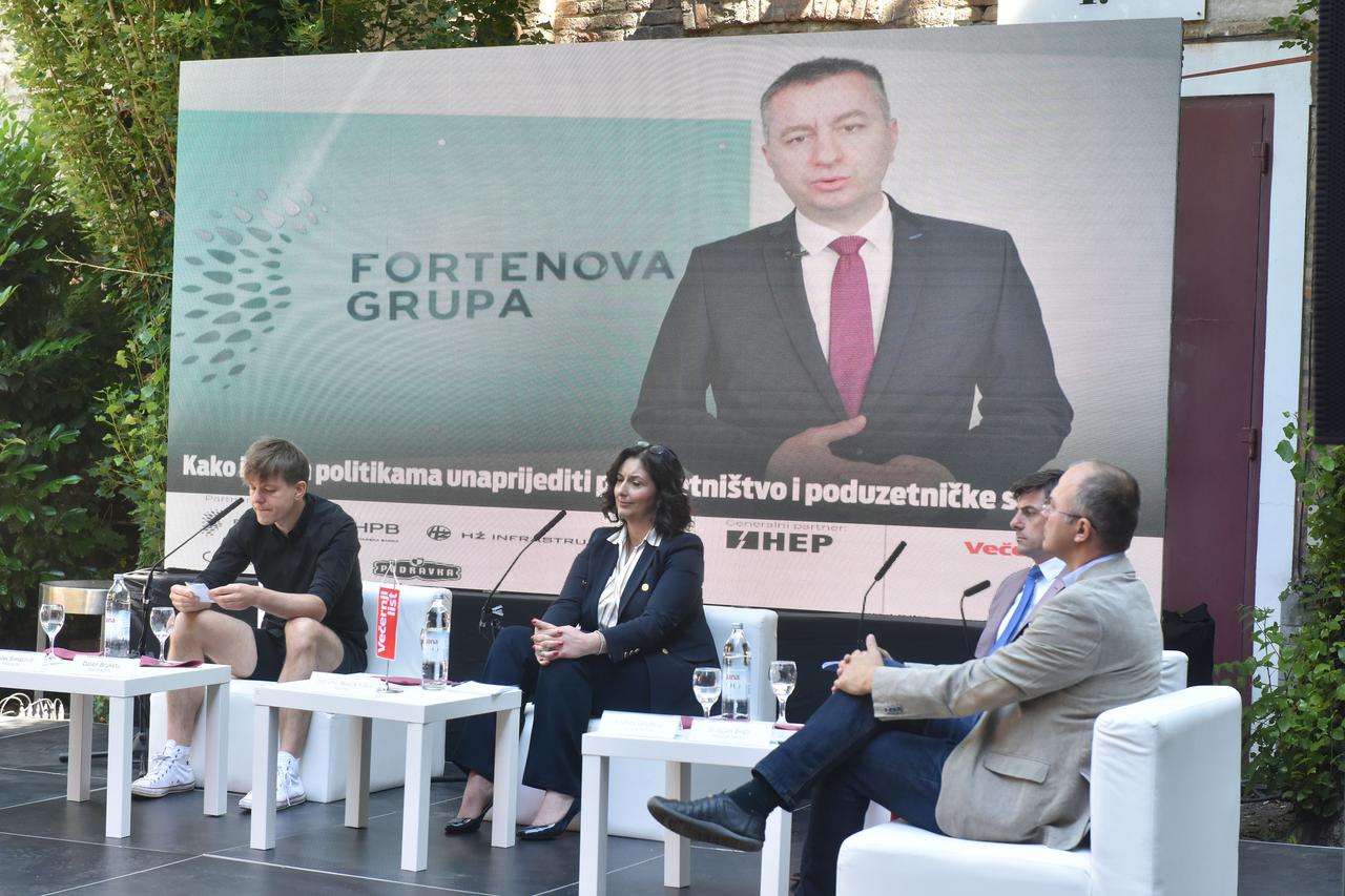 Zagreb: Održana je konferencija '30 godina Hrvatske državnost - Pogled unaprijedi'