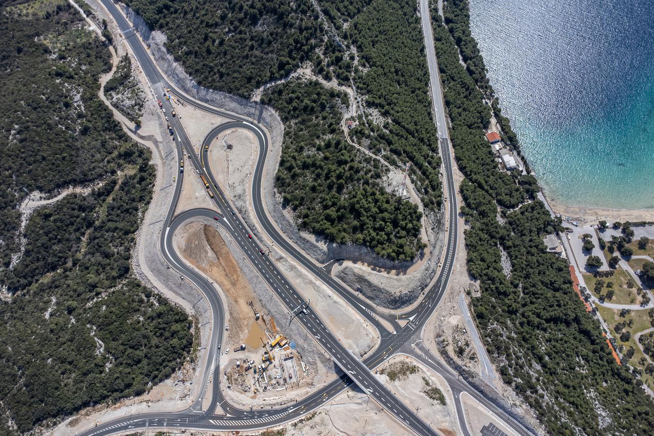 Ston: Pogled iz zraka na pristupne ceste kod Pelješkog mosta