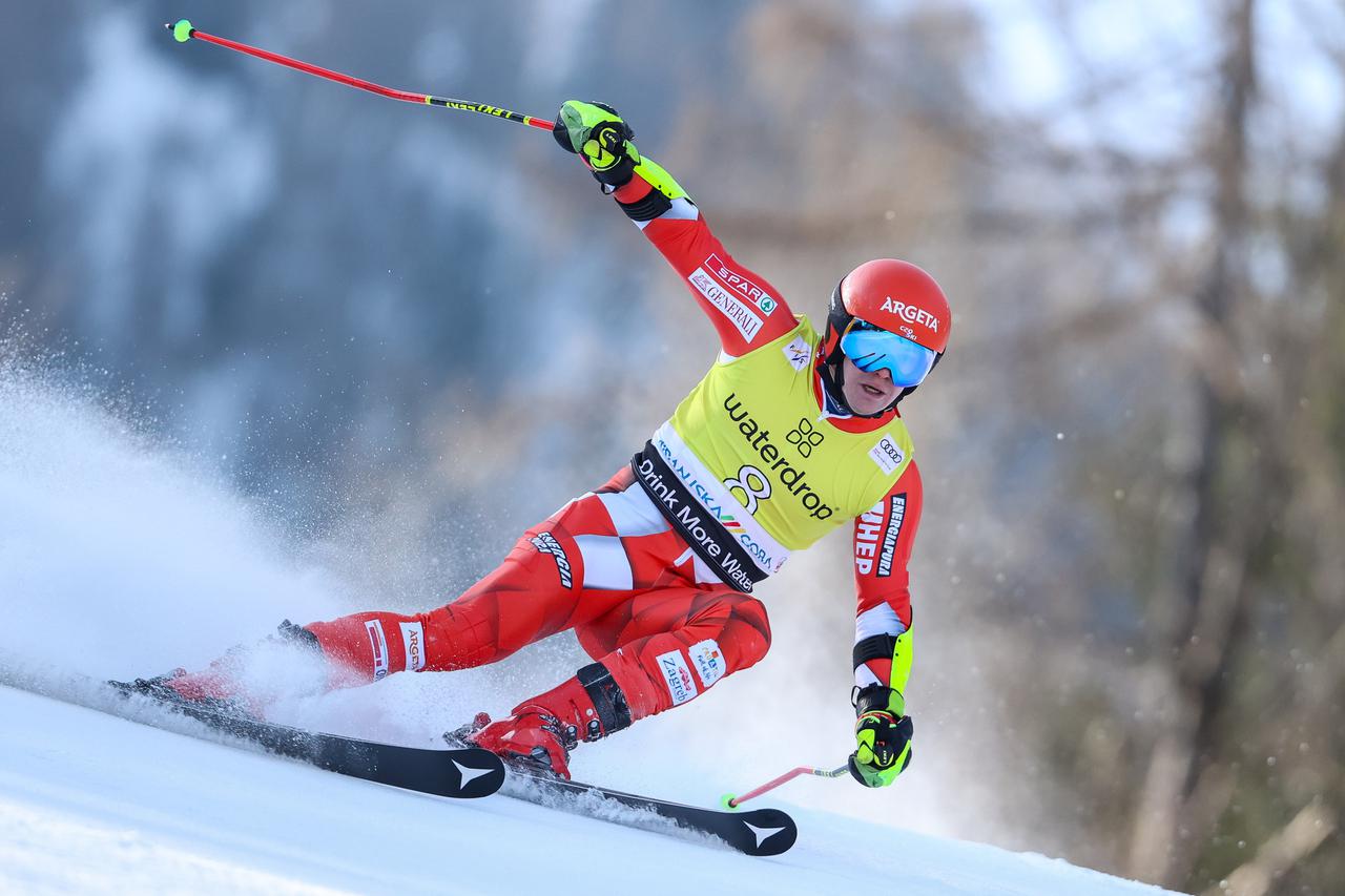 alpine ski race - 2023 Audi FIS Ski World Cup - Men's Giant Slalom