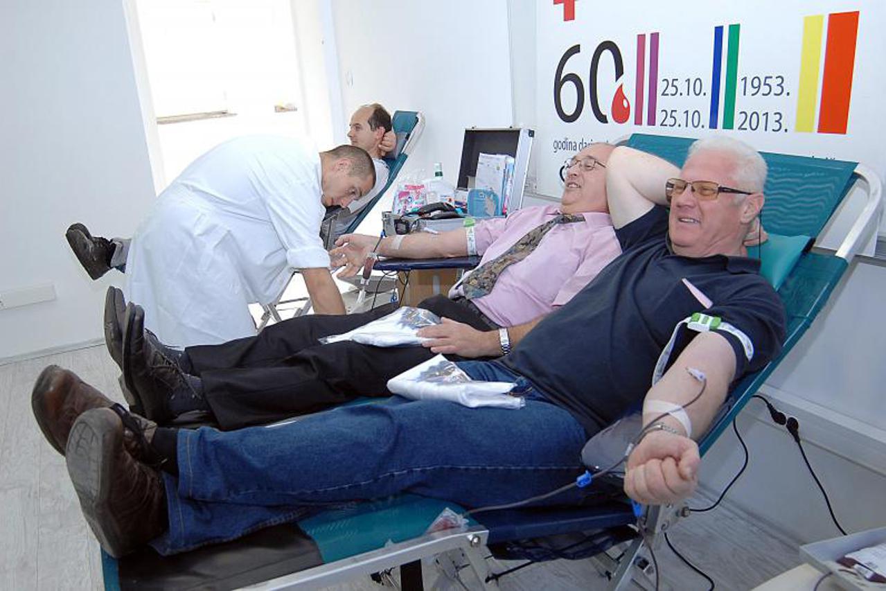 60. obljetnica darivanja krvi u Sisku (1)