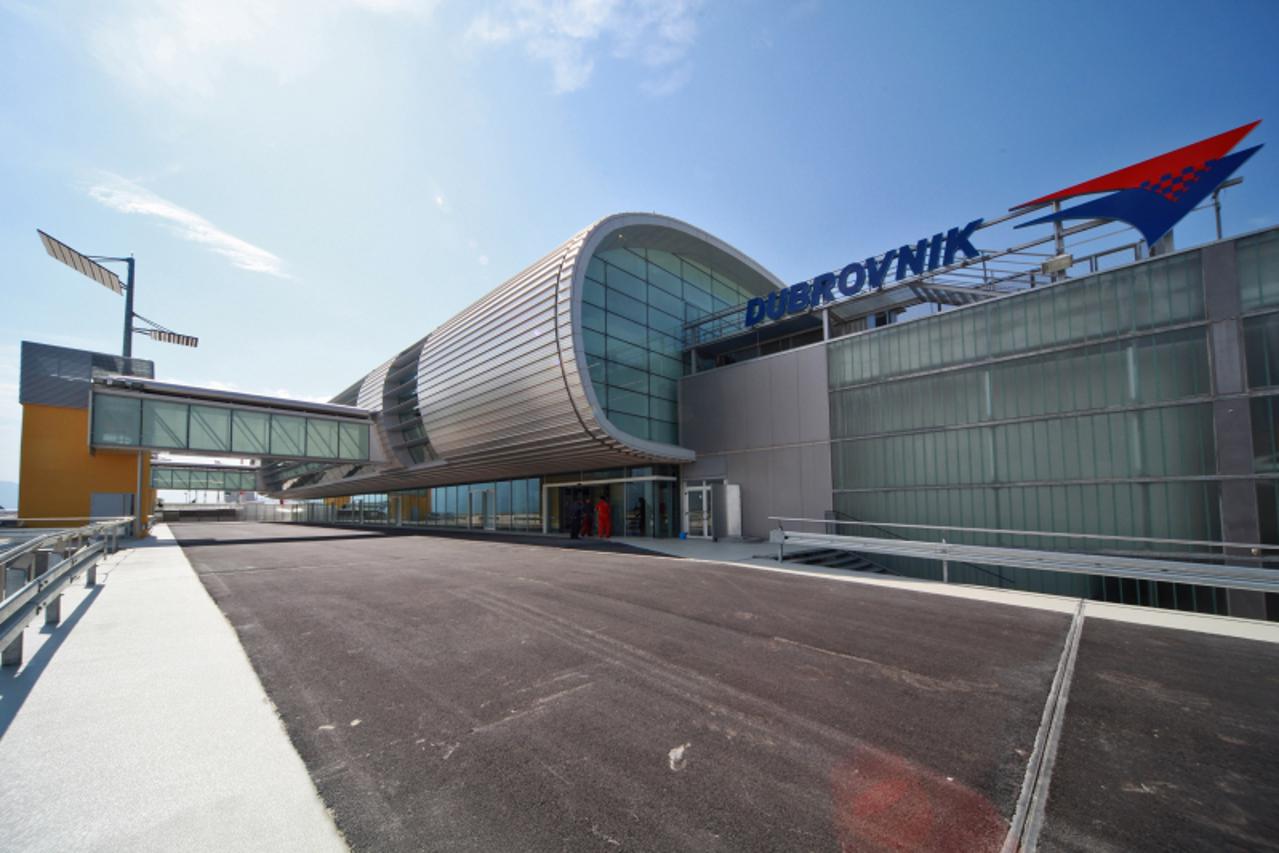 'Na Dan Zupanije dubrovacko-neretvanske 12. svibnja Zracna luka Dubrovnik otvorit A\\u0308\\u0087e novi putnicki terminal, tzv. zgradu B. Rijec je o investiciji koja je u nastavku rekonstrukcije poduz