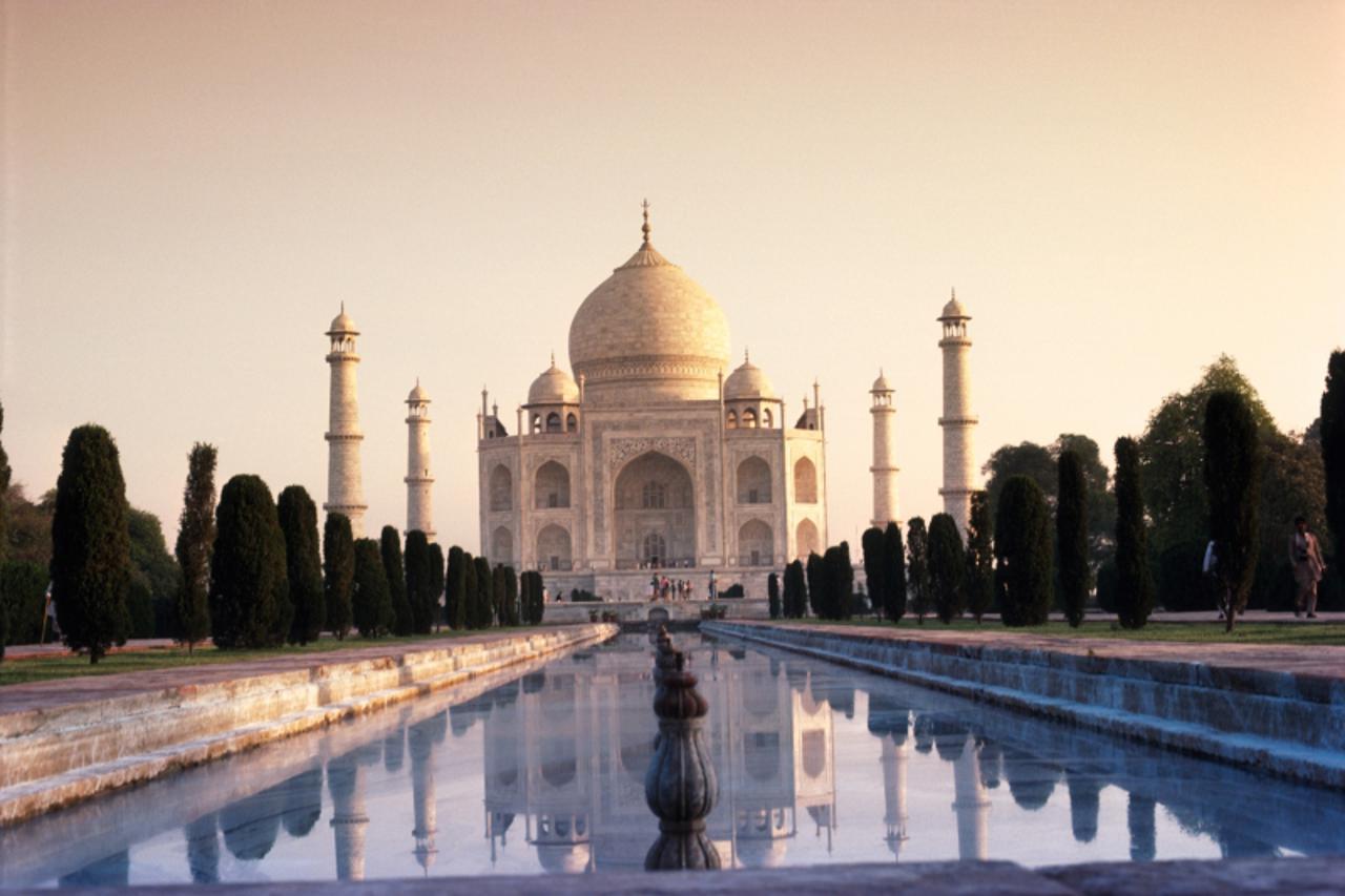 'Taj Mahal at dawn'