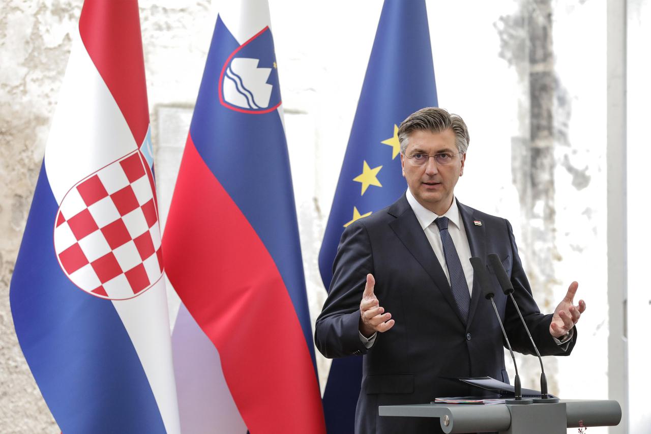 Premijer Andrej Plenković sastao se u Otočcu na Krki sa slovenskim kolegom Janezom Janšom