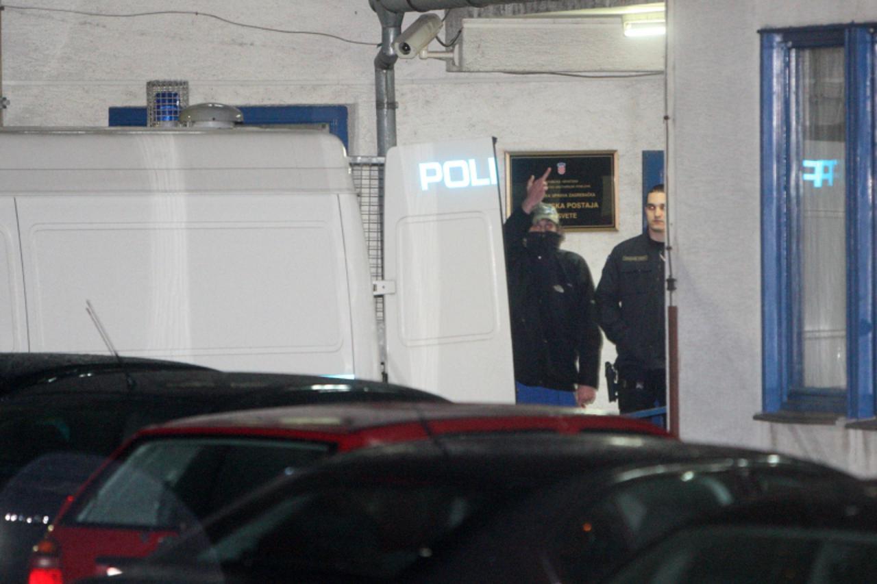 '13.02.2011. Sesvete-Privodjenje Bad blue boysa u policijsku postaju u Sesvetama. Photo: Boris Scitar/PIXSELL'