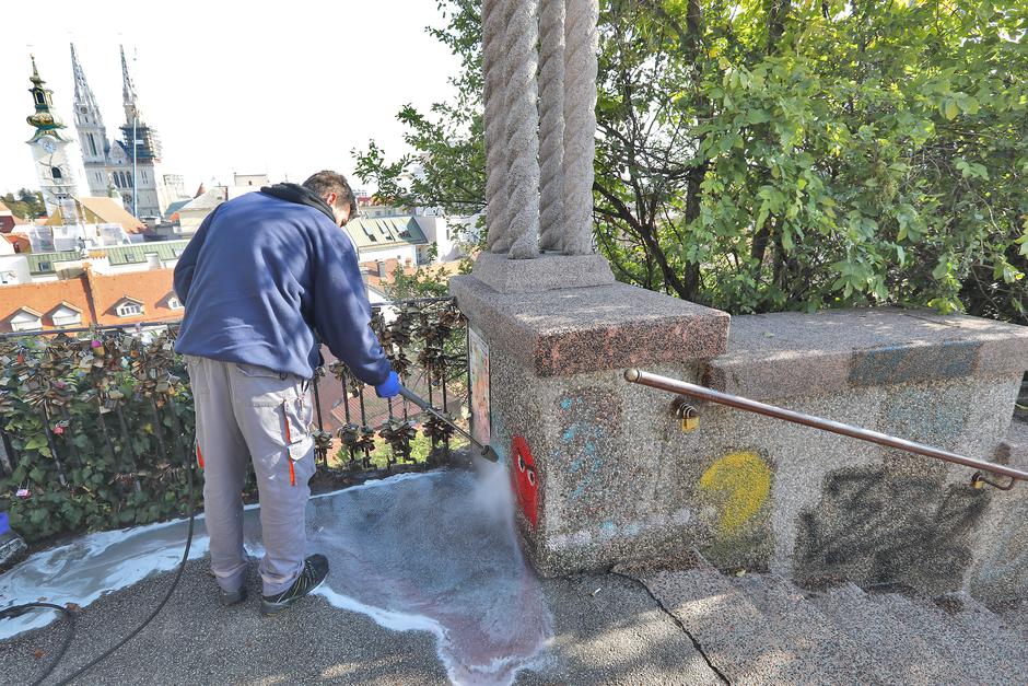 Zagreb: Počelo uklanjanje grafita na Zakmardijevim stubama