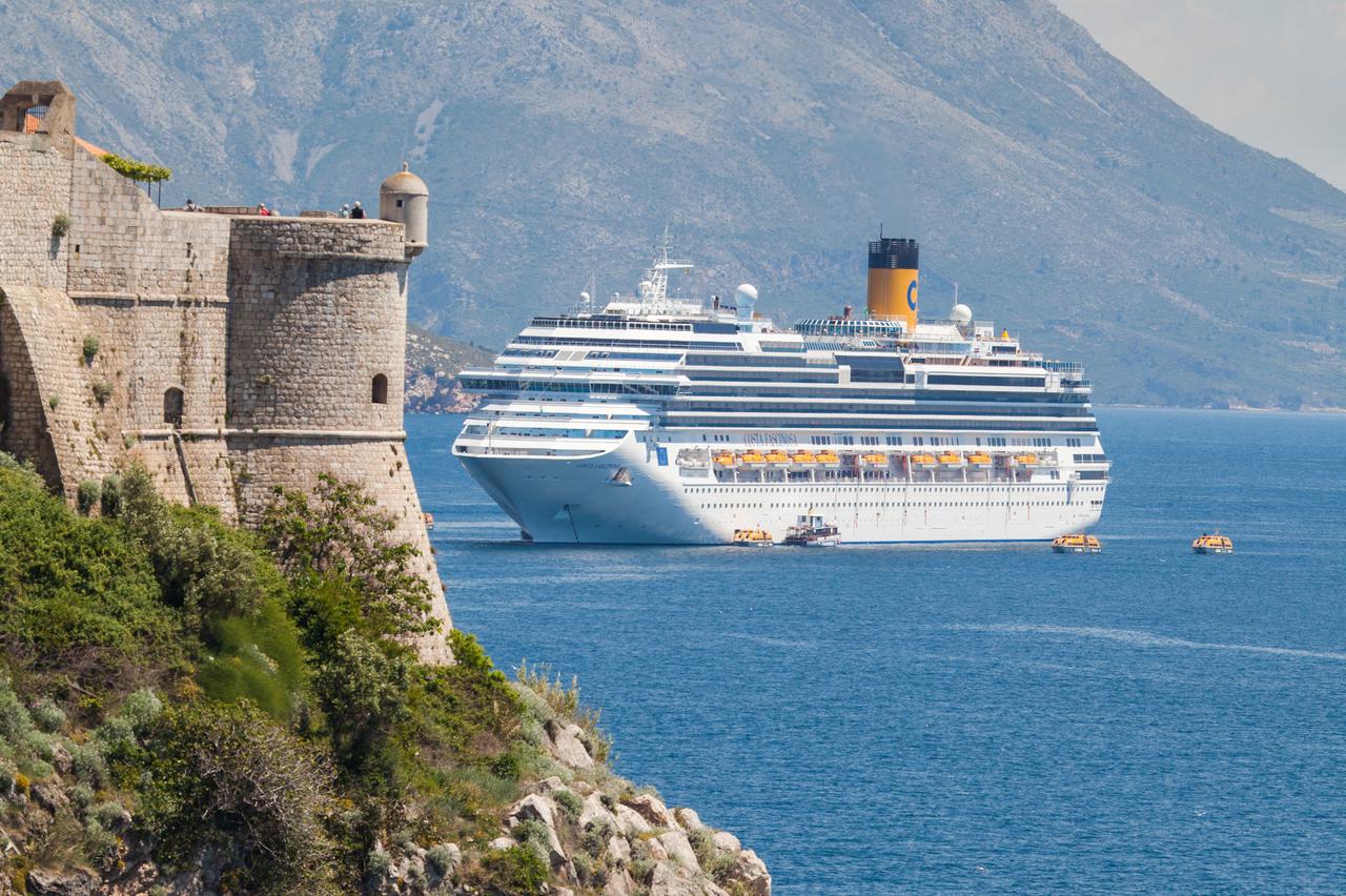 09.05.2012., Sidriste ispred Lokruma, Dubrovnik - Costa Fascinosa, novi brod Coste na svom prvom putovanju. Photo: Grgo Jelavic/PIXSELL