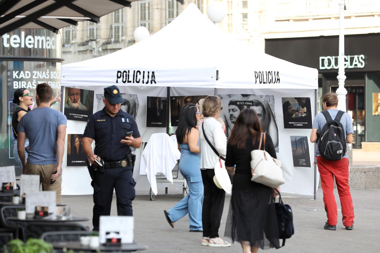 Zagreb: Policija traži uklanjanje promotivnog šatora filma Smrt djevojčice sa žigicama