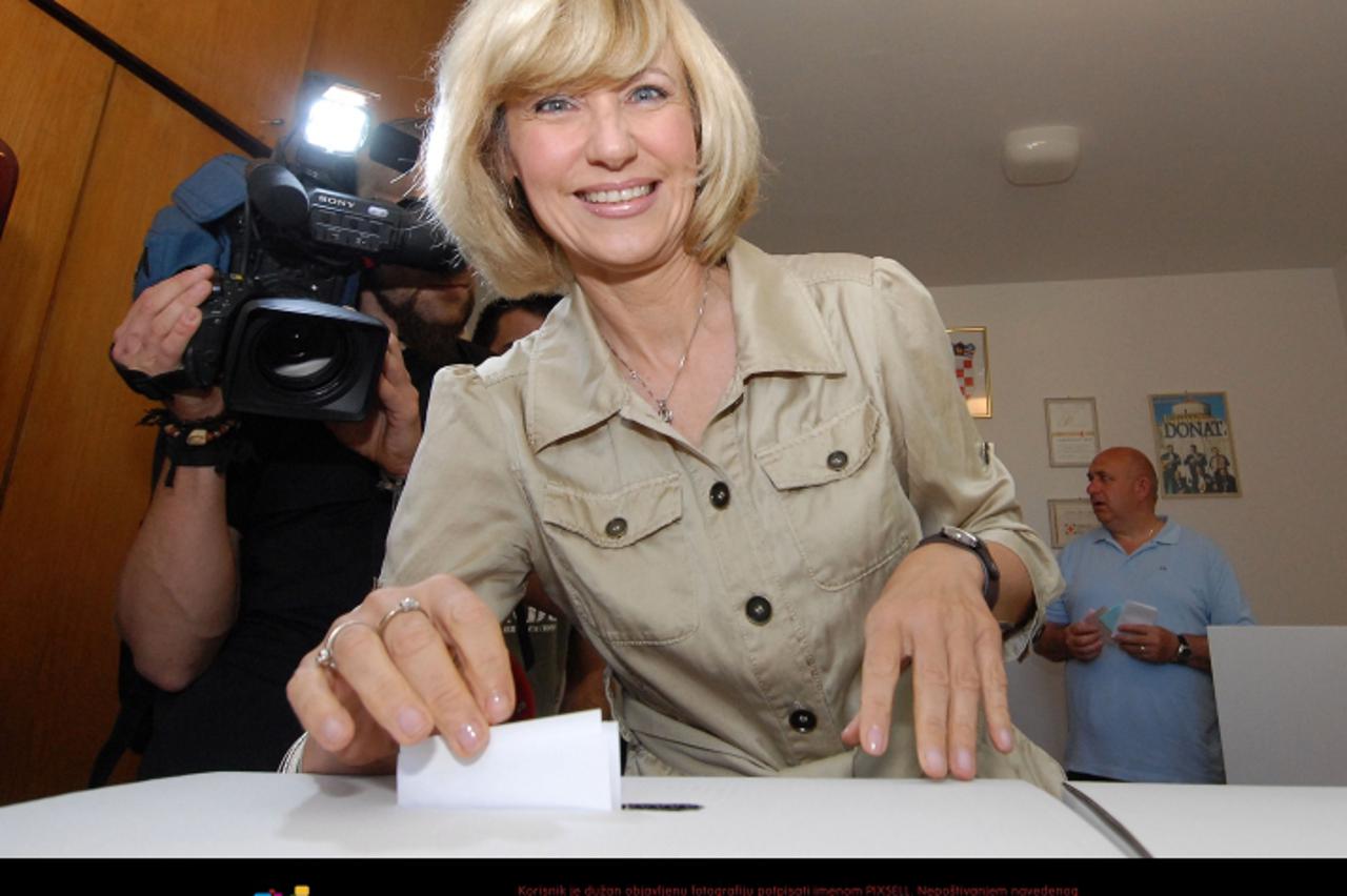 '17.05.2009.,Zadar - Ingrid Anticevic Marinovic,kandidat za gradonacelnicu  koalicije SDP, HNS, SHUS Photo: Dino Stanin/Vecernji list'
