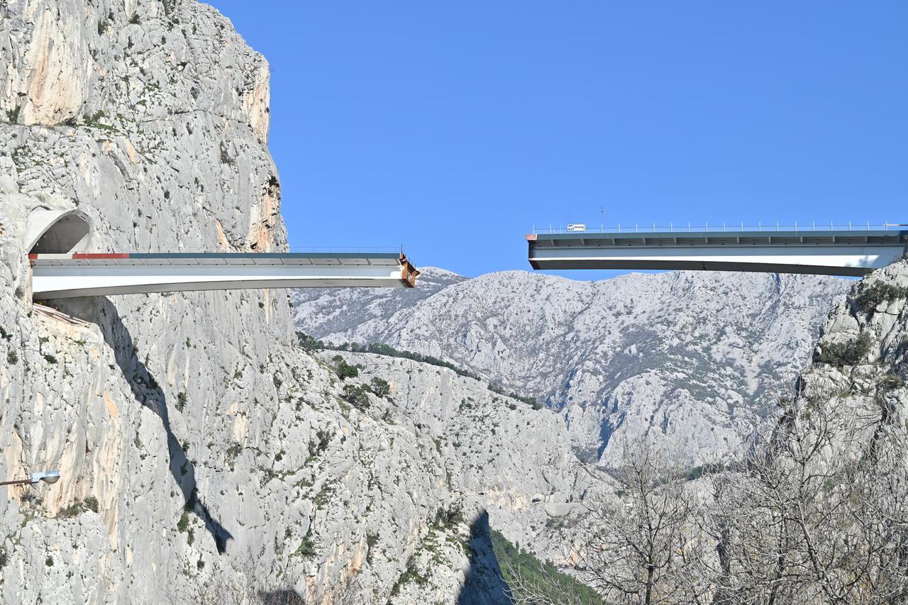 Omiš: Napredak gradnje najkompleksnijeg mosta u Hrvatskoj