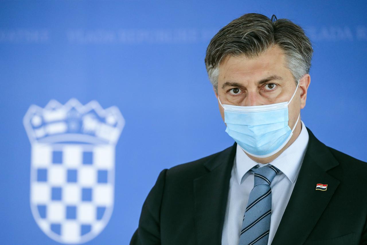 Zagreb: Andrej Plenković dao izjavu nakon sastanka parlamentarne većine