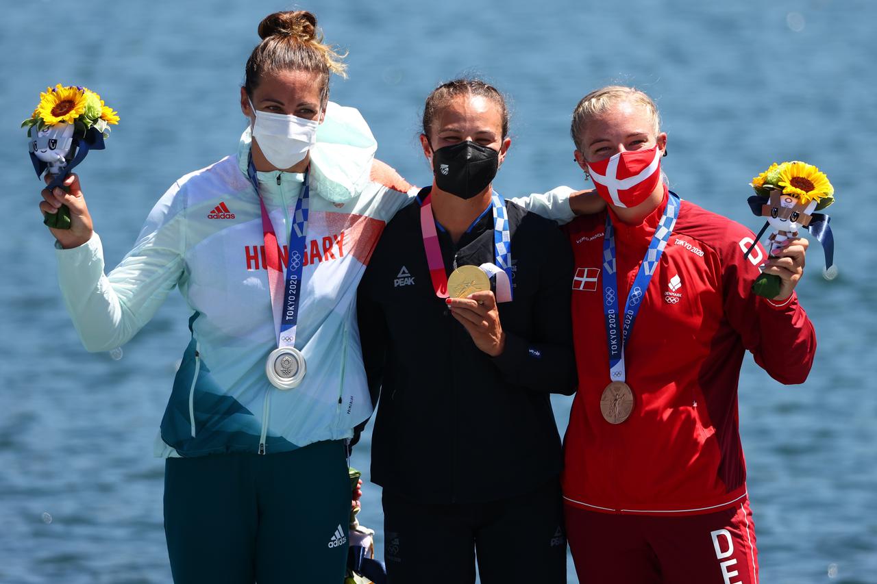 Canoe Sprint - Women's K1 500m - Medal Ceremony