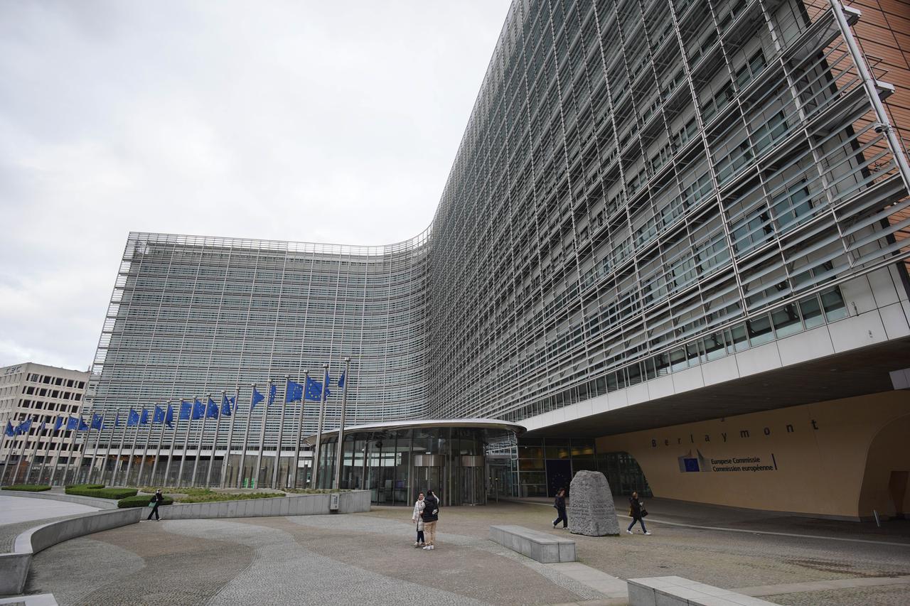 Palača Berlaymont je poslovna zgrada u Bruxellesu u Belgiji, u kojoj je smješteno sjedište Europske komisije