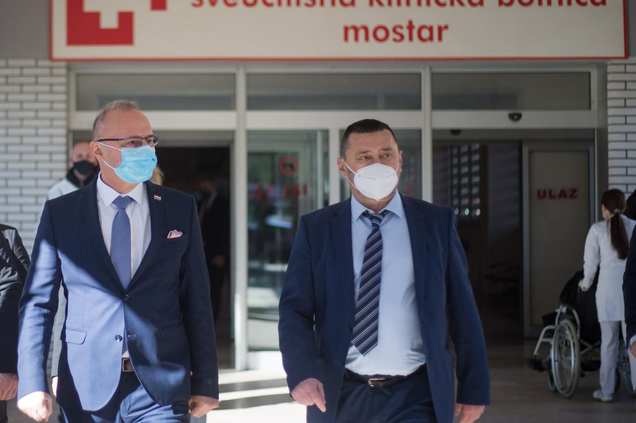 Ministar Radman posjetio Sveučilišnu kliničku bolnicu u Mostaru