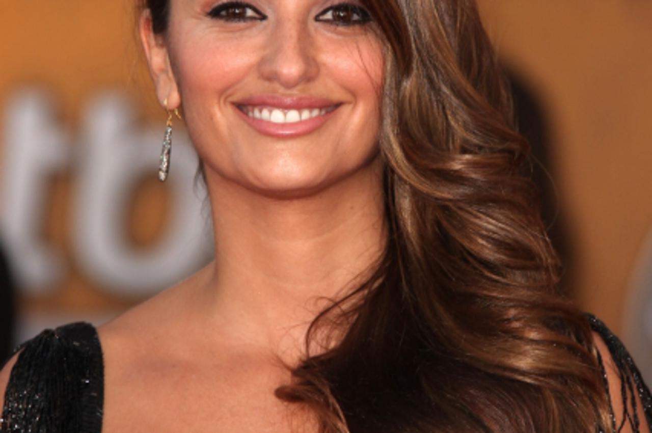 'Penelope Cruz at the 16th Screen Actor Guild Awards, held at the Shrine Exhibition Hall in Los Angeles, CA, USA on January 23, 2010. Photo: Press Association/Pixsell'