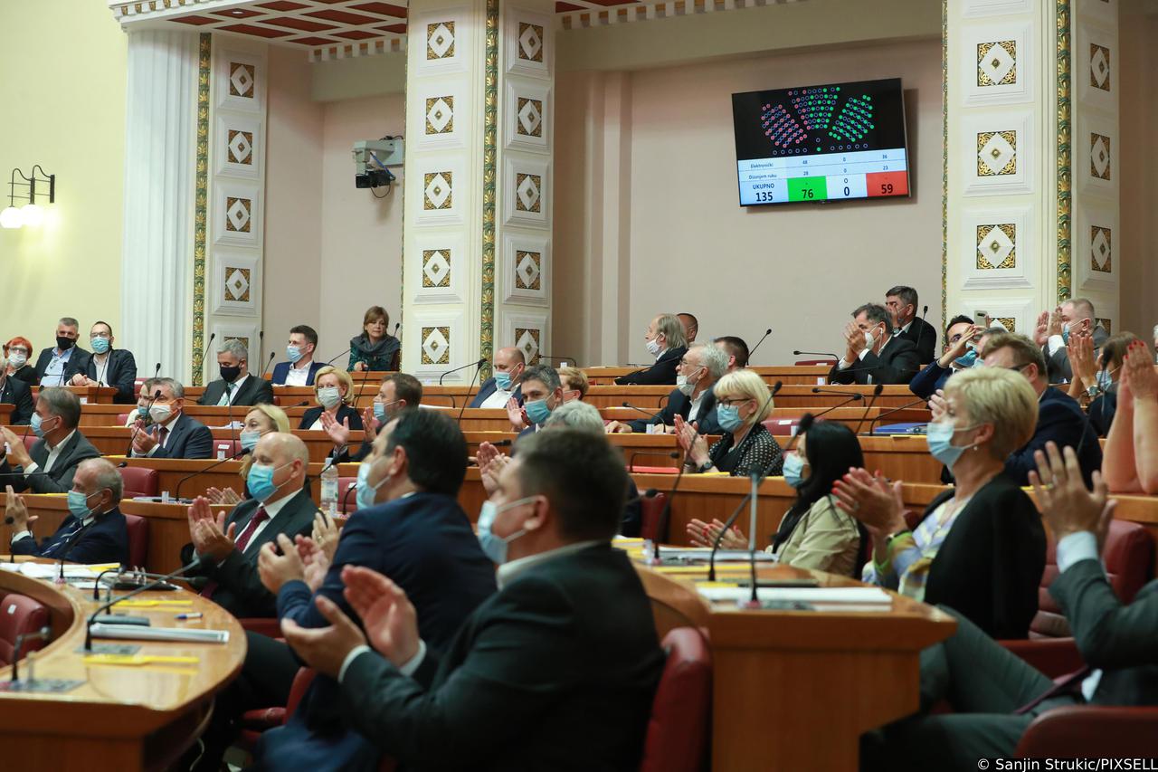 Sa 76 glasova  zastupnici podržali novu Vladu Andreja Plenkovića