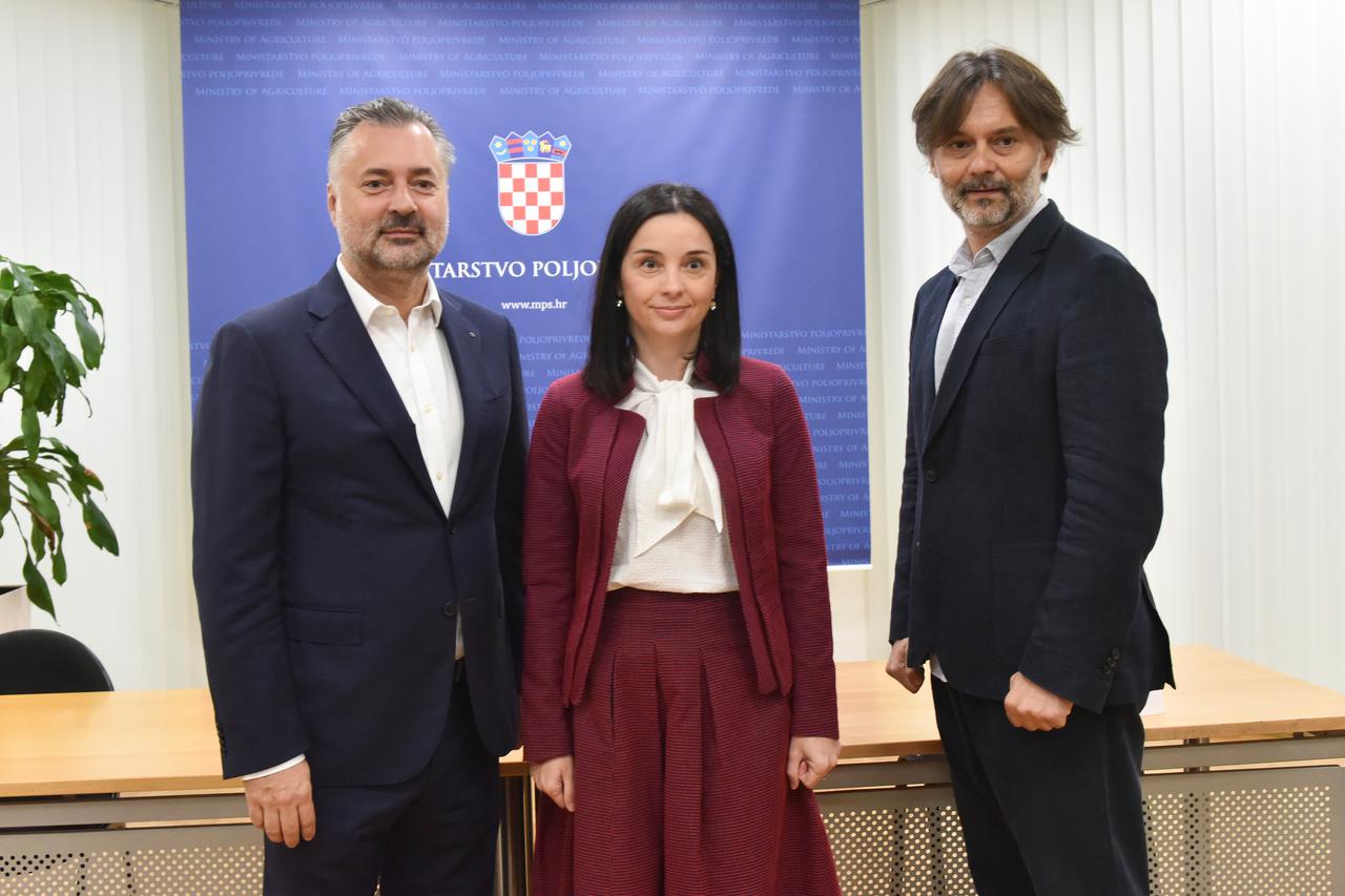Zagreb: U Ministarstvu poljoprivrede održana konferencija za medije o izboru najboljeg OPG-a