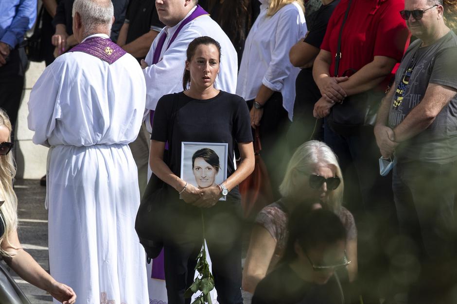 Split: Pogreb poznate kosarkasice Žane Lelas na Lovrincu
