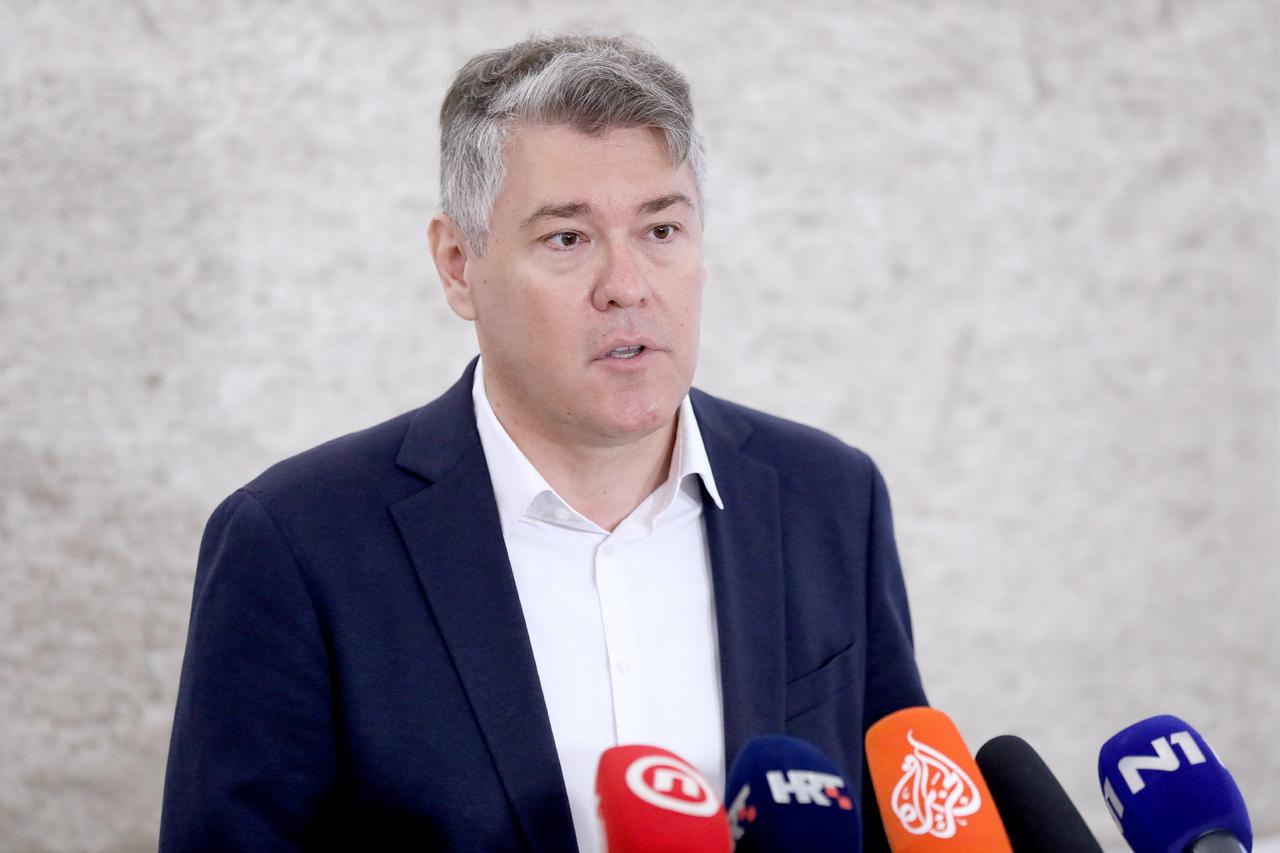 Zagreb: Lalovac komentirao ostavku ministra Marića