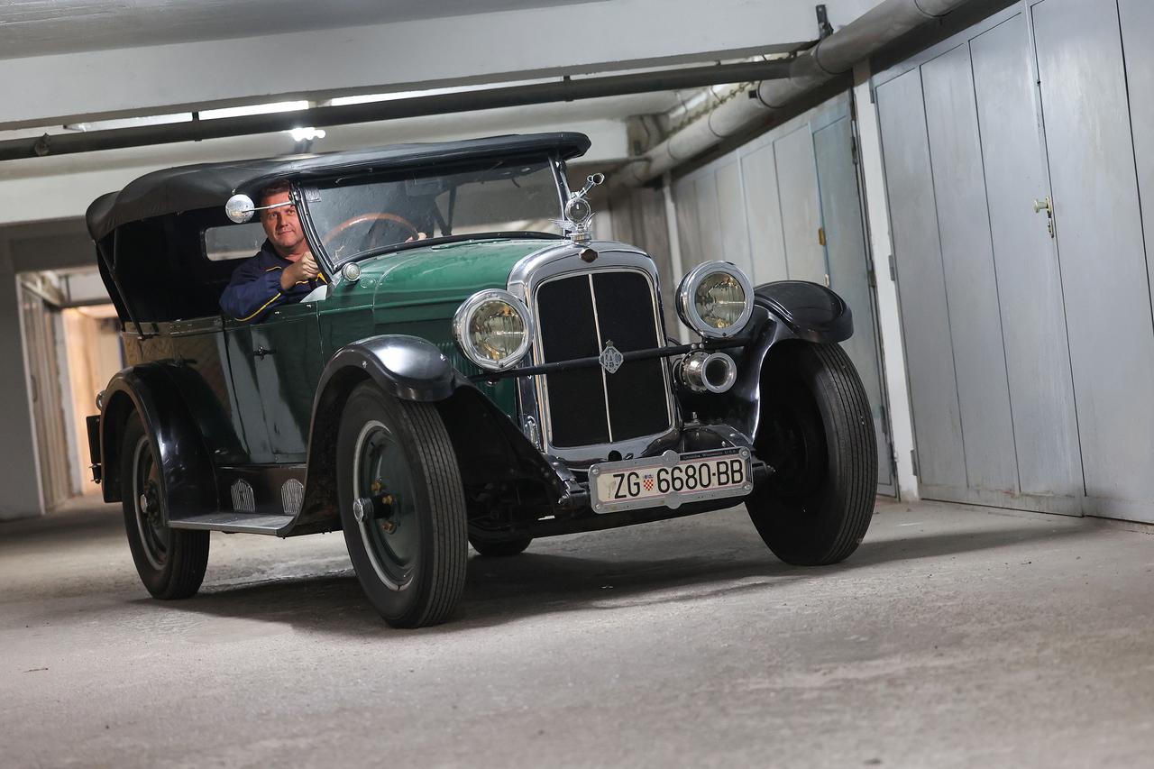 Zagreb: Dalibor Lebarović posjeduje automobil Nash Standard iz 1928. godine