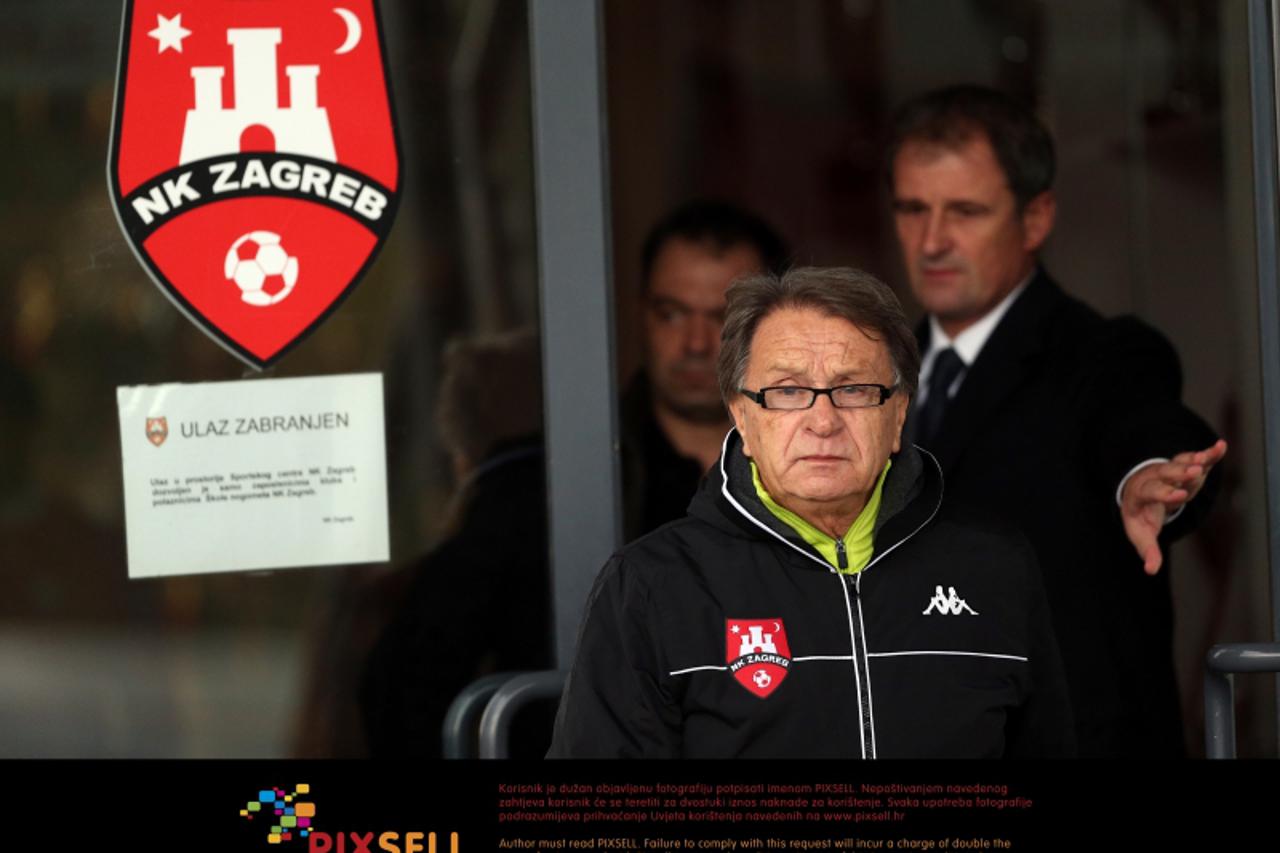 '06.11.2012., Zagrebello, Zagreb - Miroslav Ciro Blazevic vodi trening NK Zagreb.  Photo: Slavko Midzor/PIXSELL'