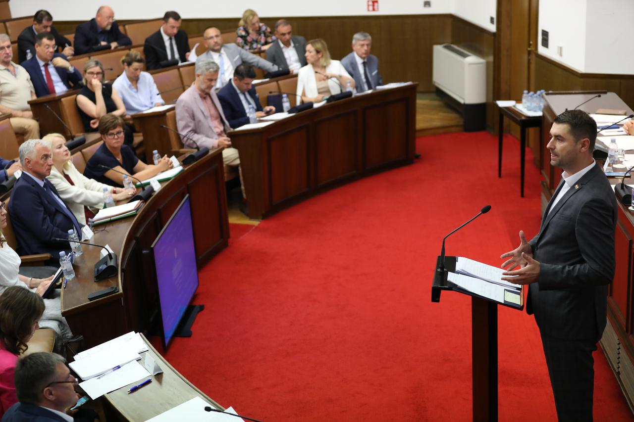 Zagreb: Ministar Filipović tvrdi da su dopisi iz HEP-a zlobno interpretirani