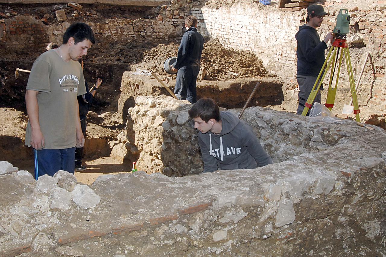 Sisak: Na gradilištu pronađeni ostaci građevina iz rimske Siscie