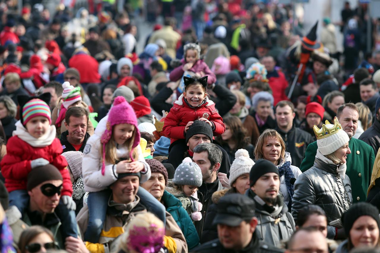 10.02.2013., Samobor - Ovogodisnji samoborski fasnik privukao je brojne ljubitelje karnevala,a najvise su uzivala djeca.   Photo: Jurica Galoic/PIXSELL