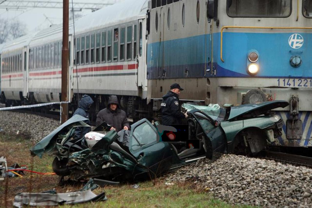 nesreća vlak Dubrava (1)
