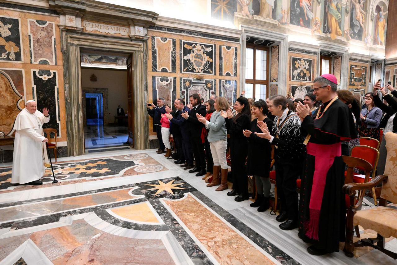 Pope Francis meets with participants to the symposium "Universite des Communicants en Eglise" at the Vatican