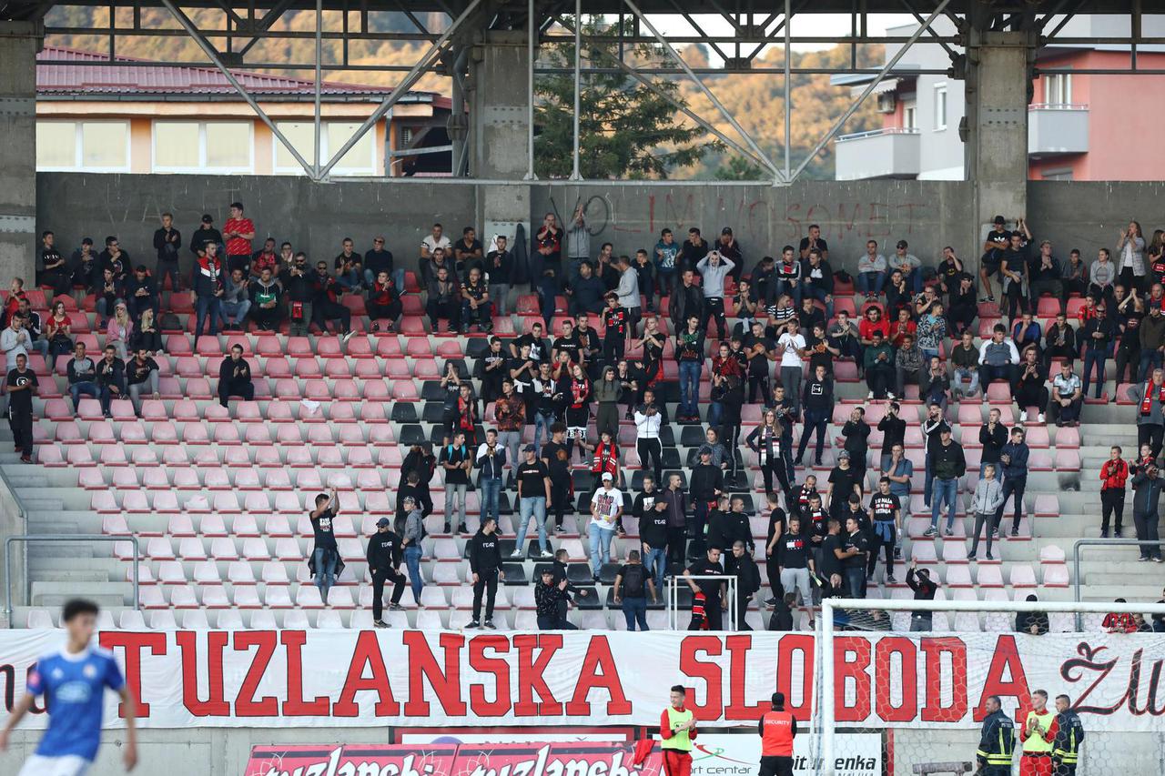 Dinamo u Tuzli u prijateljskom susretu uveličao sto godina postojanja kluba FK Sloboda Tuzla