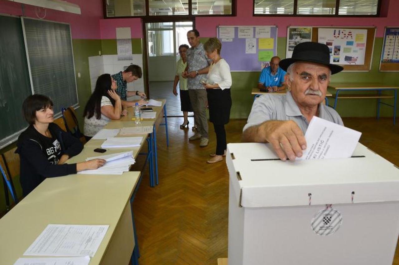 Glasanje u Slavonskom Brodu