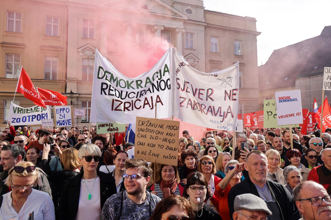 Zagreb: Govornici na prosvjedu "Dosta je! Idemo na izbore!" 