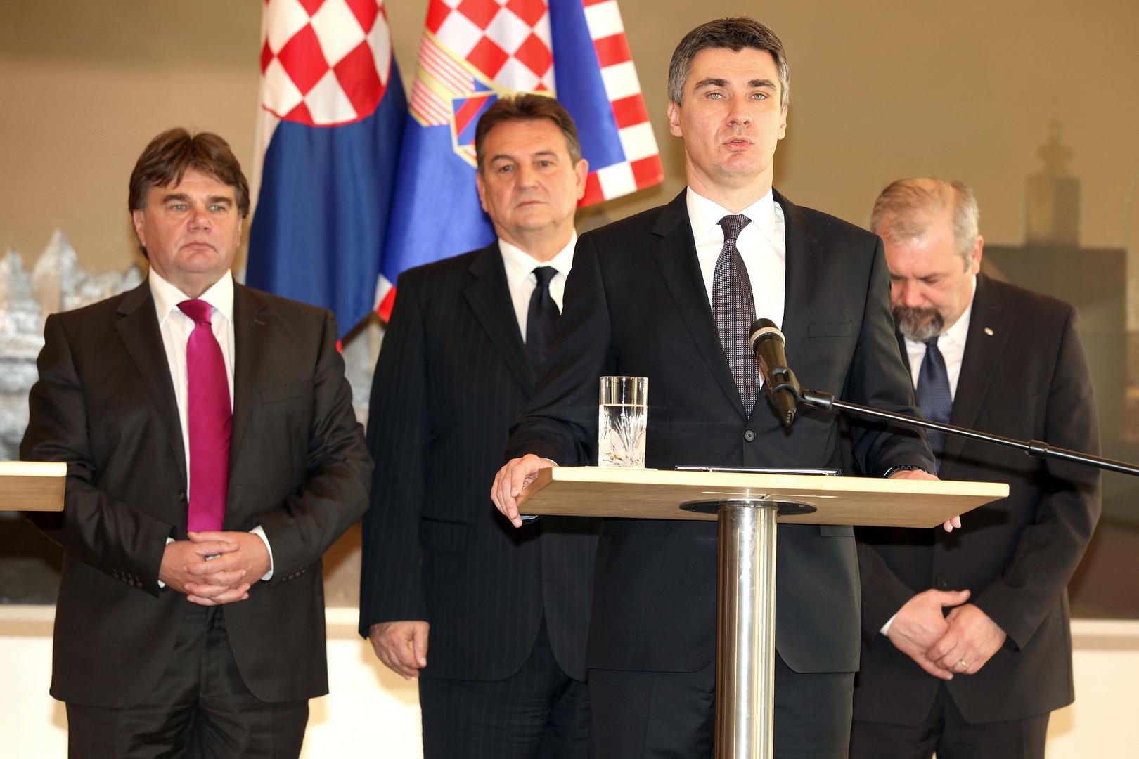 Milanović postaje predsjednik Vlade nakon izbora 2011. godine. U 7. sazivu SDP je imao 56 mandata, a na vlast su došli u sklopu Kukuriku koalicije.