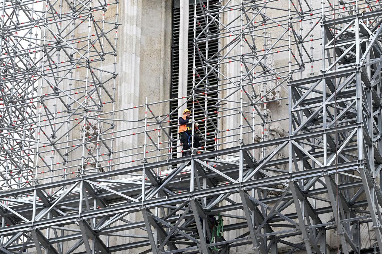 Zagreb: Postavljena skela na katedrali kako bi mogla početi obnova