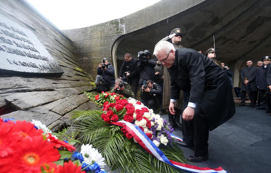 Jasenovac spomenik 2014