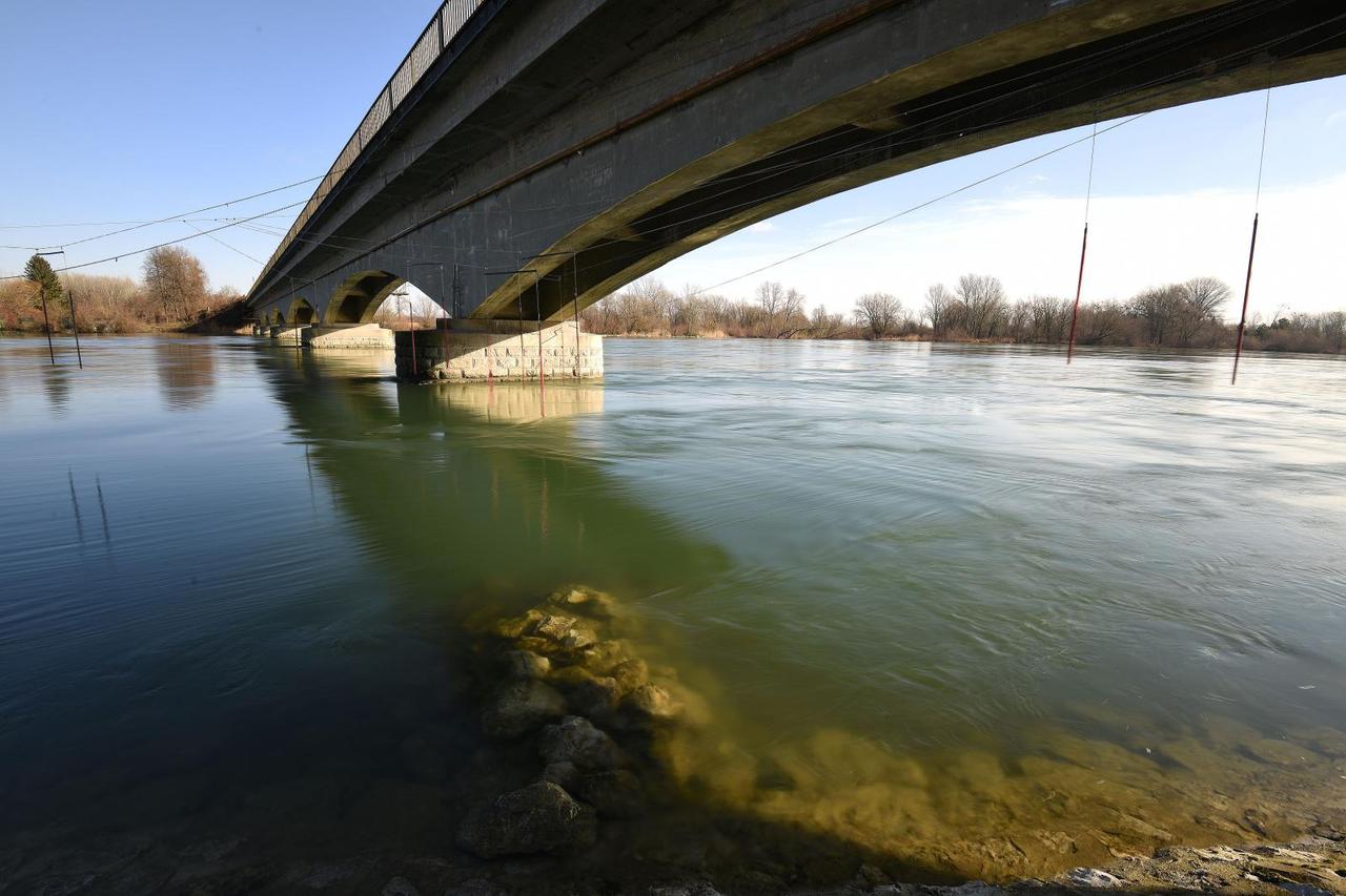 Varaždin: Vodostaj rijeke Drava u laganom je porastu
