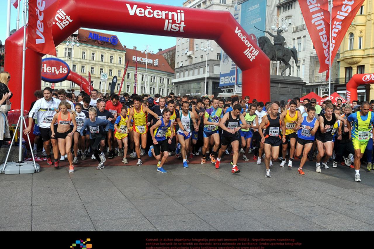 '09.10.2011., Trg Bana Jelacica, Zagreb - 20. Vecernjakov Zagreb maraton.  Photo: Goran Stanzl/PIXSELL'