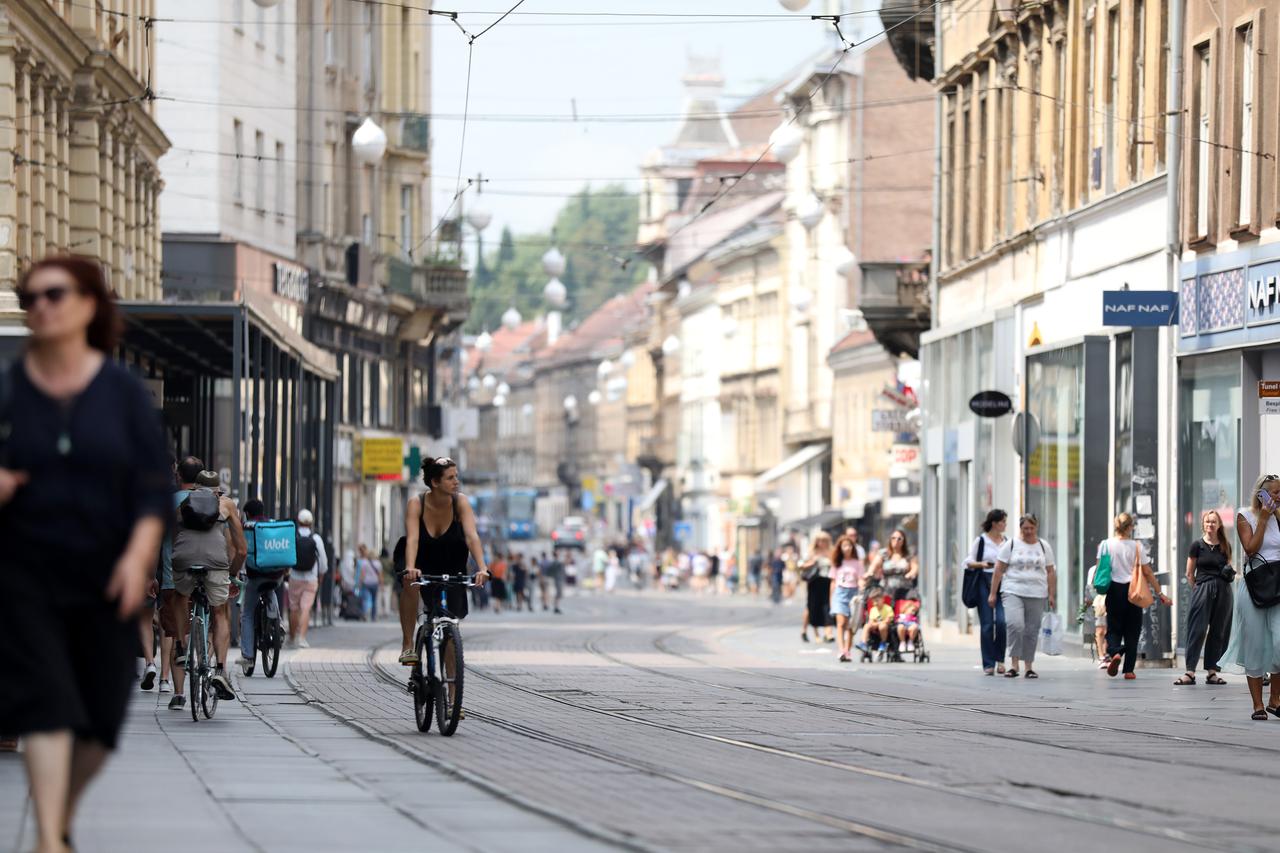 Zagreb: Ilica je subotom najprometnija ulica za pješake