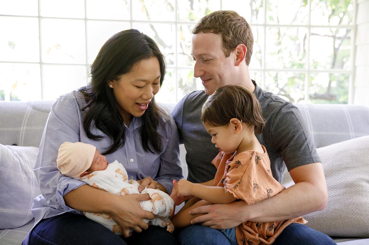 Mark Zuckerberg podijelio je fotografiju sa suprugom, starijom kćeri Maximom i novorođenom kćeri August