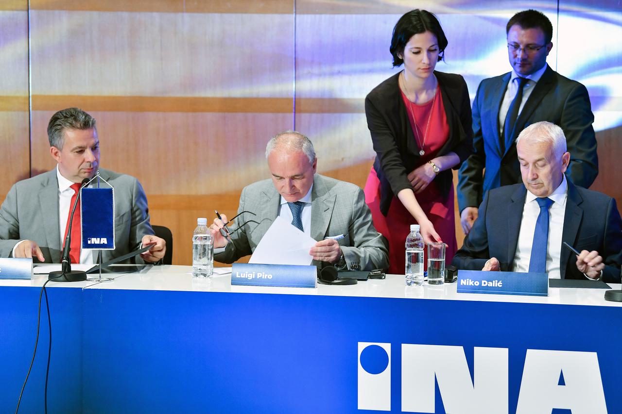 Zagreb: Potpisivanje ugovora o prijenosu poslovanja između INA-e i Enija