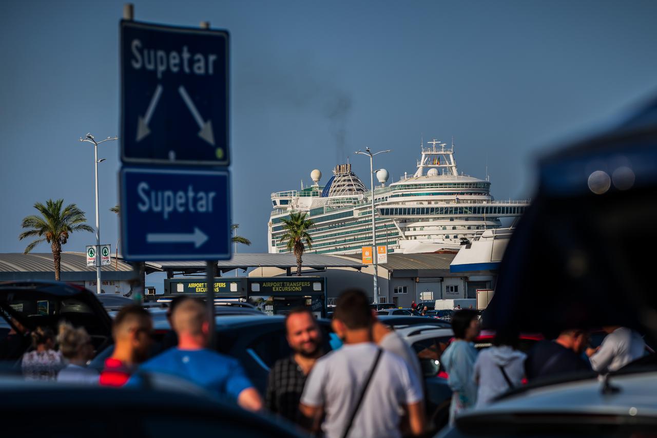 Split: Gužve u trajektnoj luci zadnjeg vikenda u kolovozu