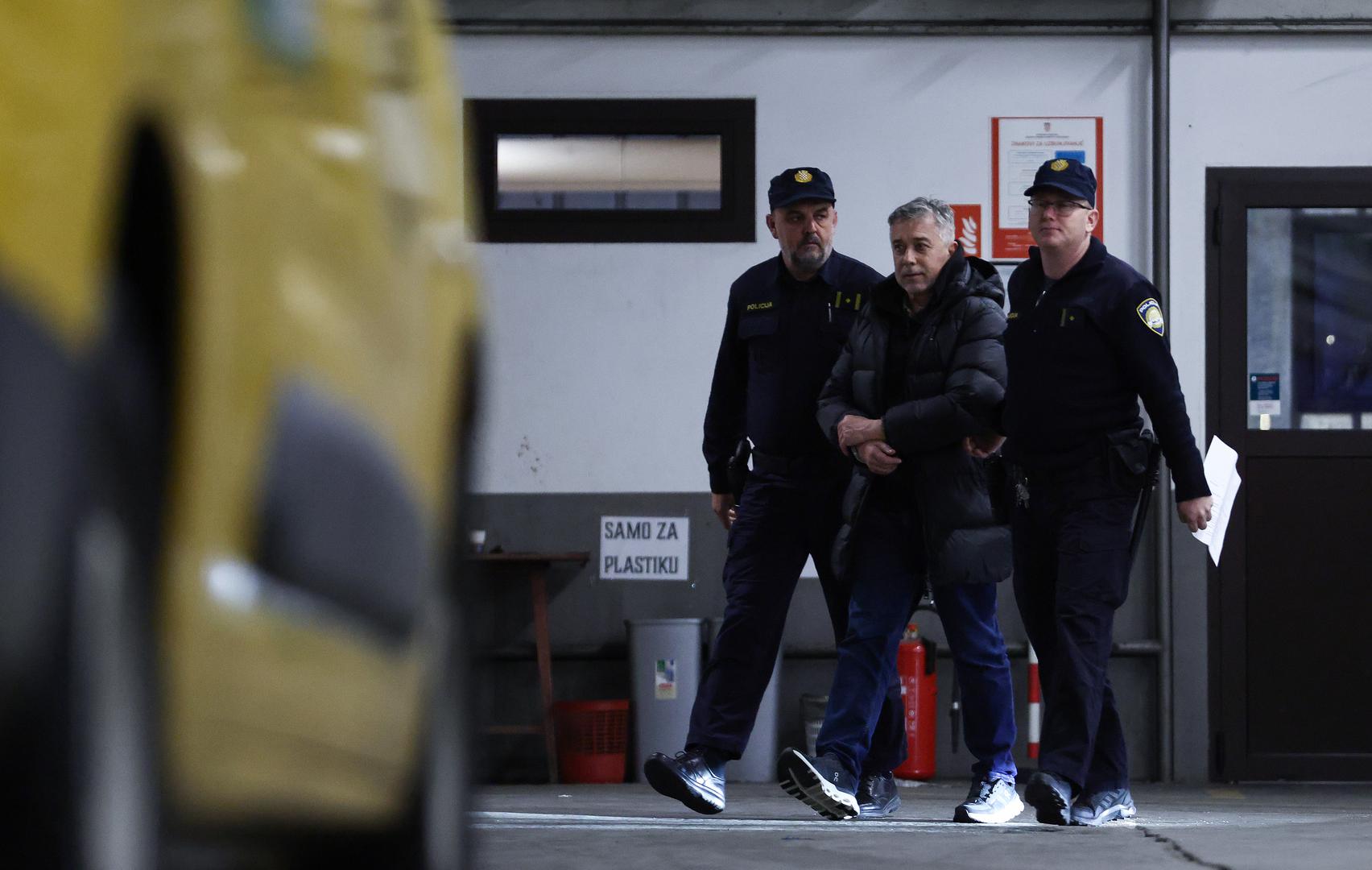 Sumnja se da je dio novca završio u njegovoj tvrtki u Monacu tijekom posljednjih 12 godina. USKOK i policija provode istragu zbog korupcije, zločinačkog udruživanja i pranja novca.