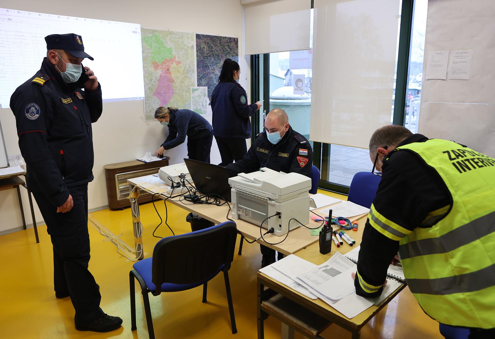 12.01.2021., Glina - Goran Frankovic zapovjednik vatrogasnog mjesta Glina, proveo je digitalizaciju sustava svih vatrogasnih intervencija provedenih na podruciju stradalom od potresa.Photo: Marko Prpic/PIXSELL