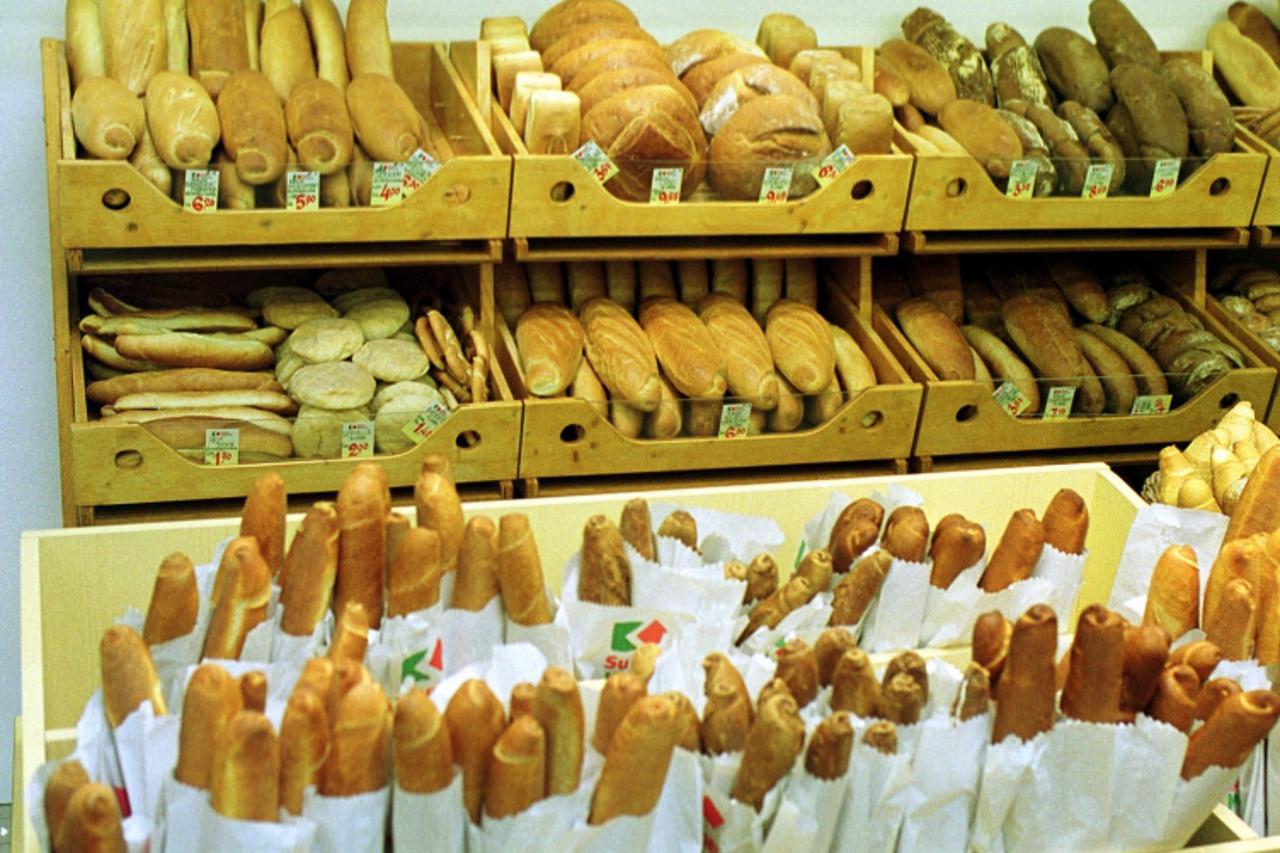 'zagreb, 03.02.2001. superkonzum, ducan, kruh, pecivo snimio patrik macek'