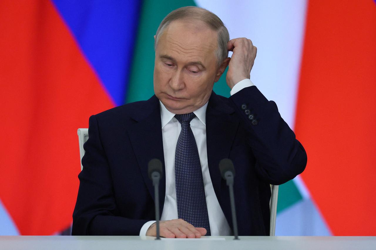 Russian President Putin and Tajik President Rahmon meet in Moscow