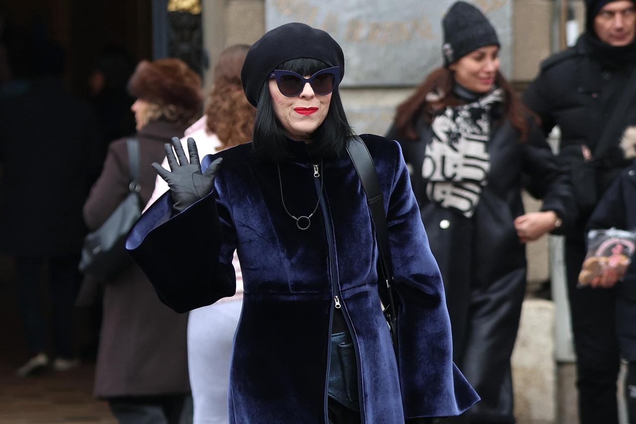 Zagreb: Mirela Holy prošetala Cvjetnim trgom