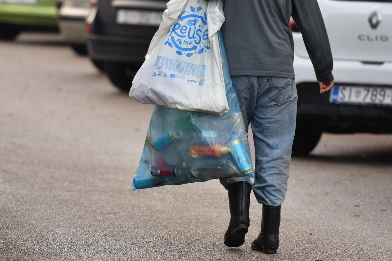 Šibenik: Od 1. sije?nja 2025. pove?ava se naknada za povrat PET ambalaže